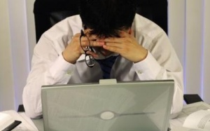 Nguy cơ não “già” nhanh vì làm việc ngoài giờ